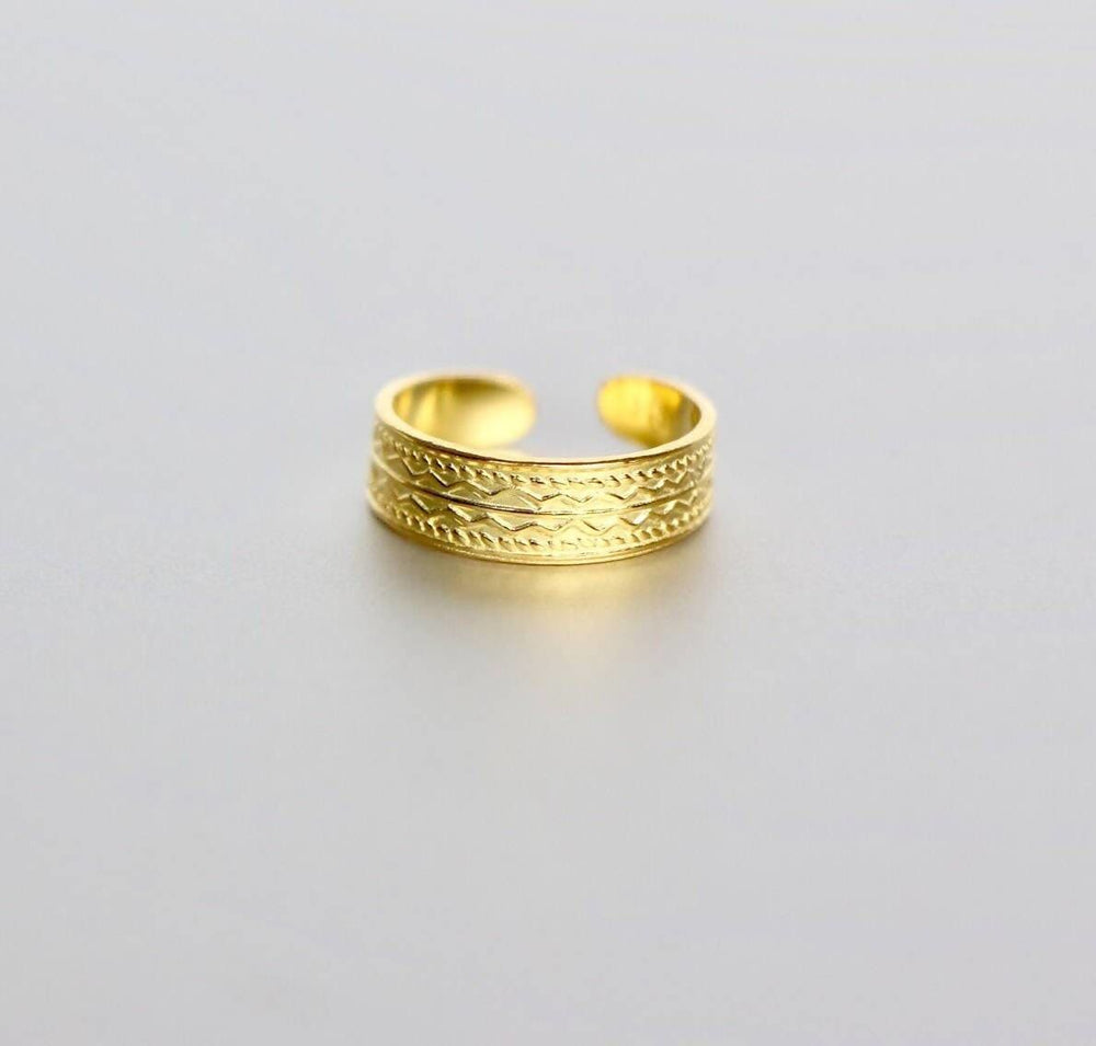 Gold Toe Ring - Smooth Cuffed Toe Ring - Adjustable 14K Gold Filled Toe Ring  - Perfect Summer Accessory