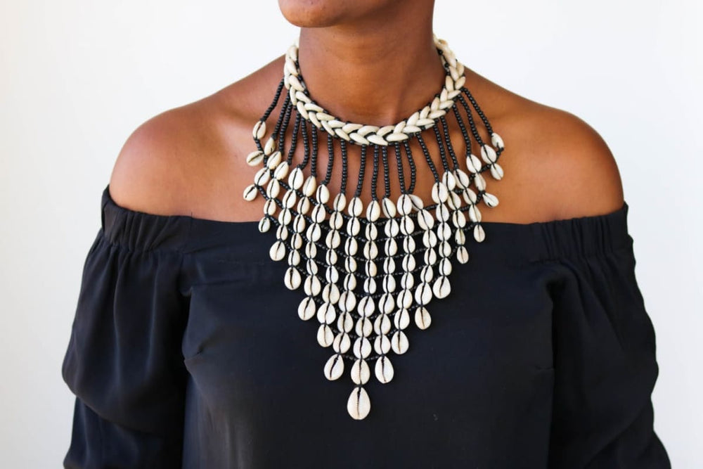 Buy White Necklaces & Pendants for Women by ART SUNDARI Online | Ajio.com