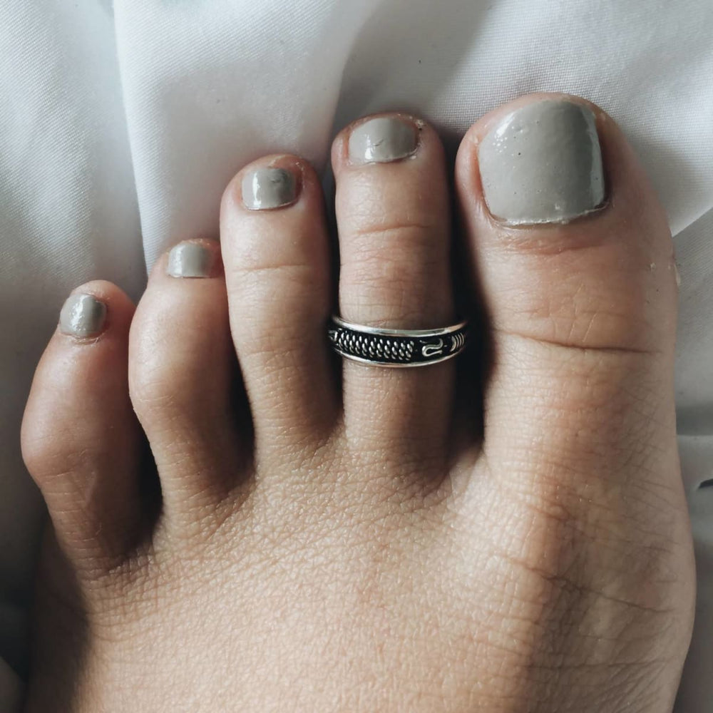 Beautiful Fancy chain bichiya toe ring Brass Silver Plated Toe Ring*
