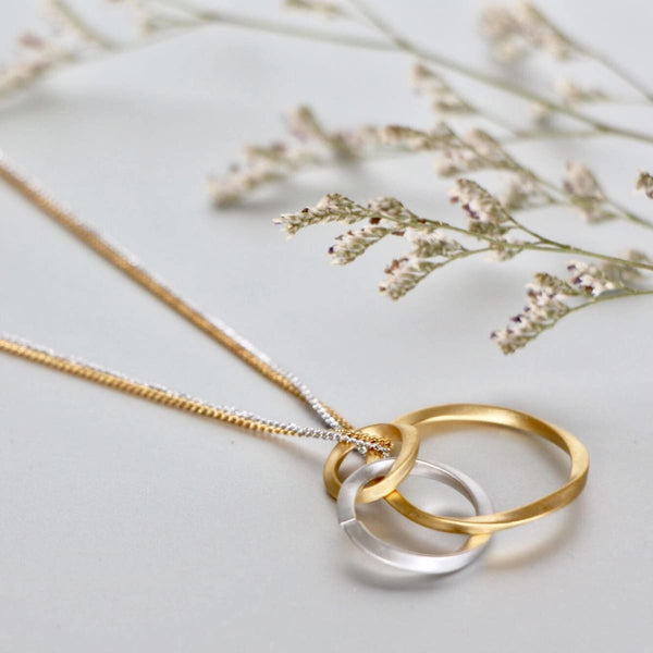 Linked Circles Necklace in Sterling Silver, Connected Circles, Interlocking  Rings, Eternity Necklace, Two Circles, Mother's Day - Etsy | Circle necklace,  Necklace, Large necklace